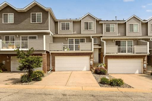 687 Shardlow Place NE, Byron, MN 55920