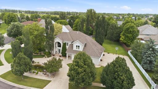 4825 Meadow Creek Drive S, Fargo, ND 58104
