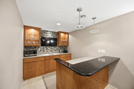 4825 Meadow Creek Drive S, Fargo, ND 58104