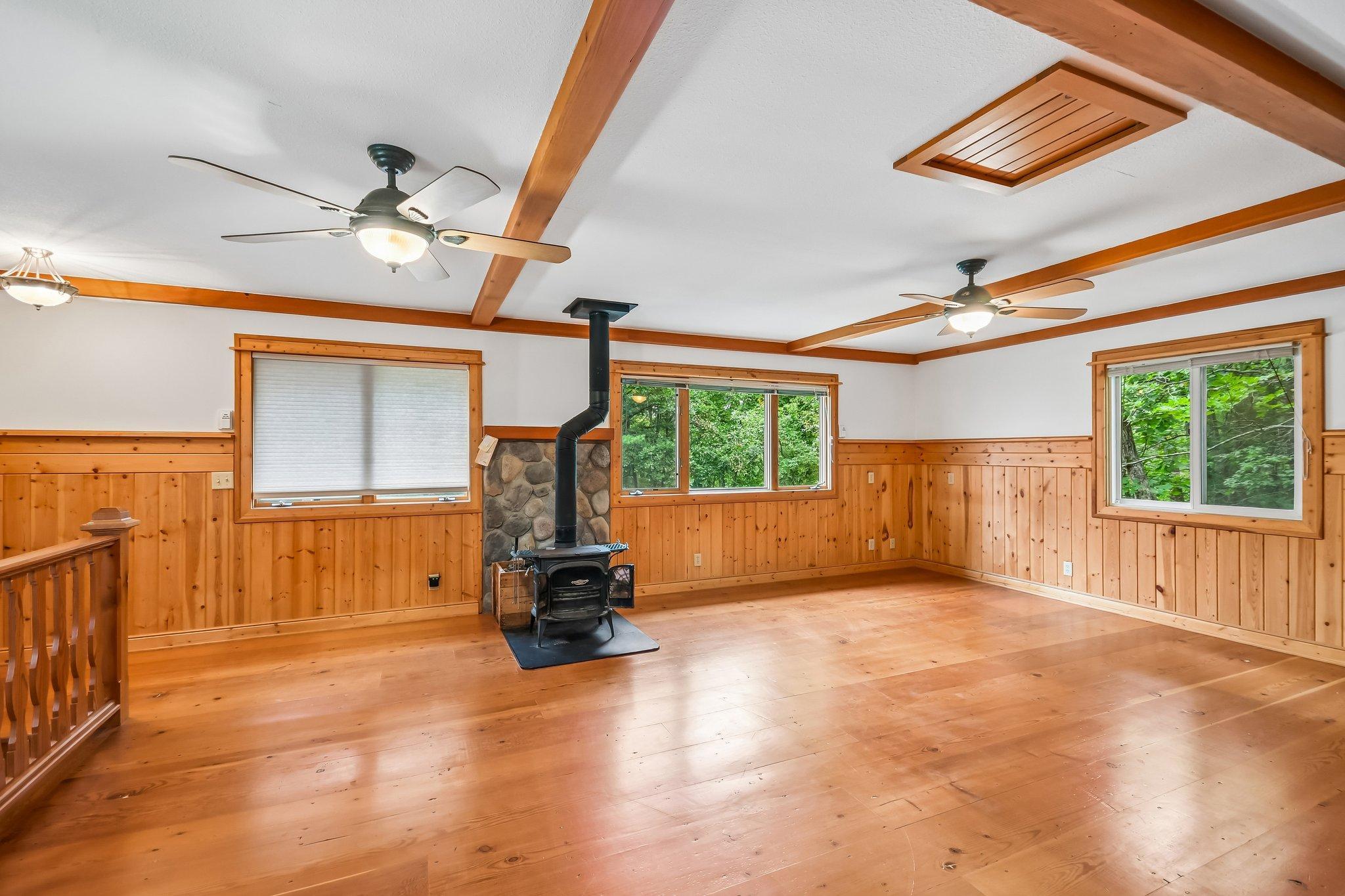 13-web-or-mls-Wild Mountain Rd-S0409-013.jpg
