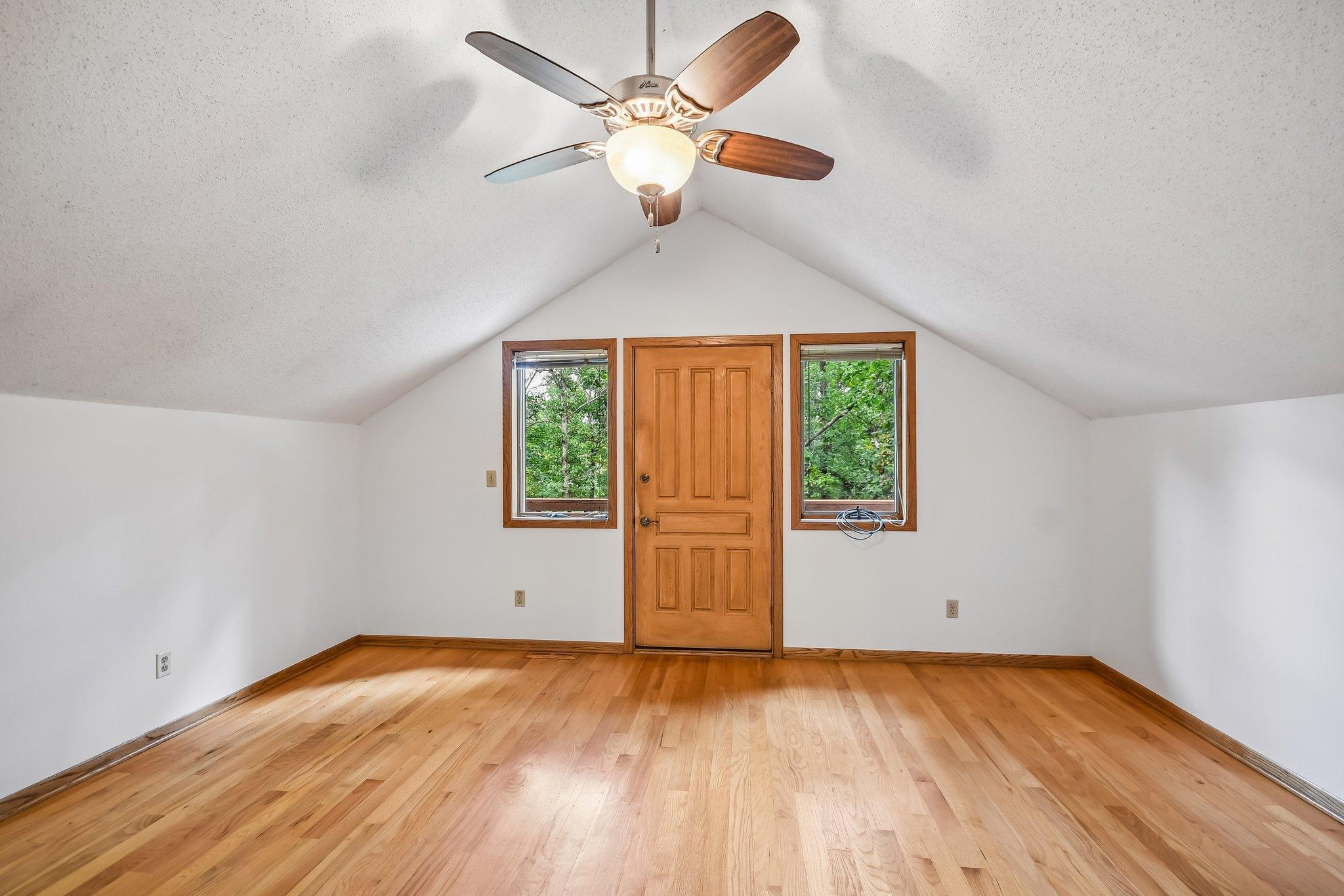 38-web-or-mls-Wild Mountain Rd-S0409-038.jpg