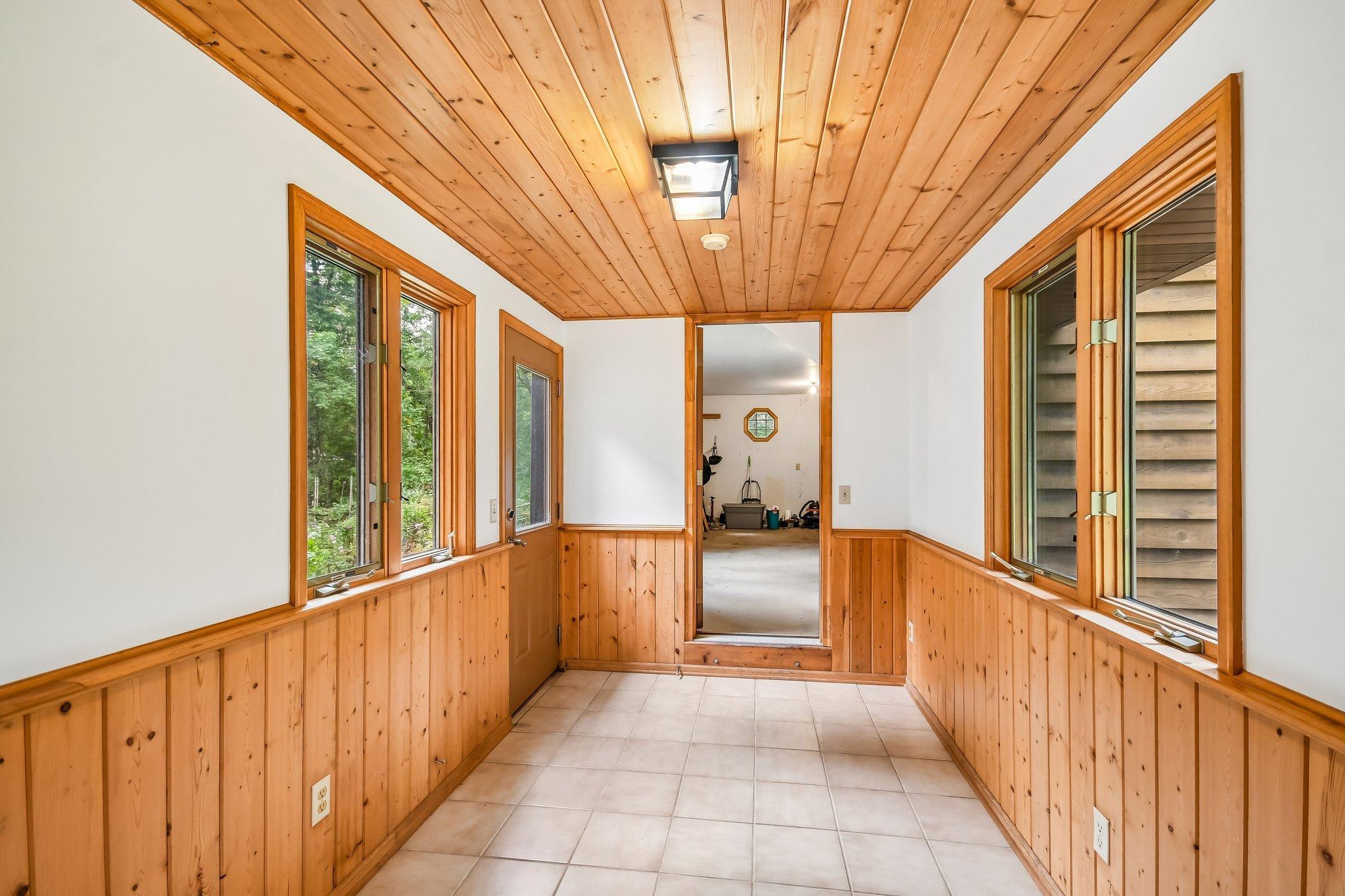 26-web-or-mls-Wild Mountain Rd-S0409-026.jpg