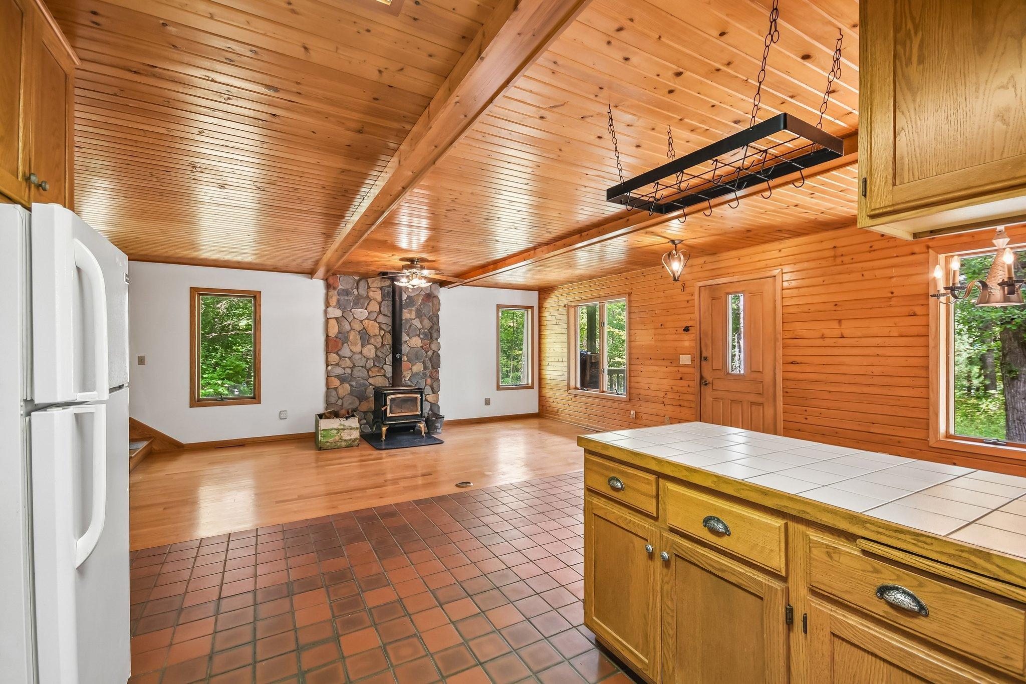 24-web-or-mls-Wild Mountain Rd-S0409-024.jpg