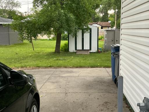 1912 N 6th Avenue N, Moorhead, MN 56560