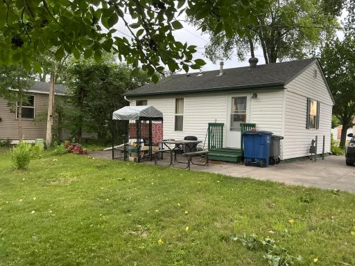 1912 N 6th Avenue N, Moorhead, MN 56560