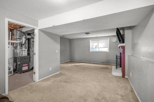 6781 Brunswick Avenue N, Brooklyn Park, MN 55429