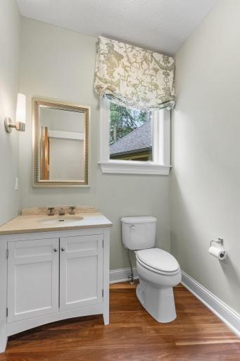 710 Shadyview Lane N, Plymouth, MN 55447