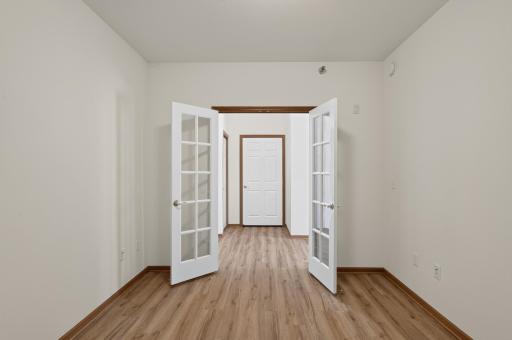 8200 W 33rd Street, 323, Saint Louis Park, MN 55426