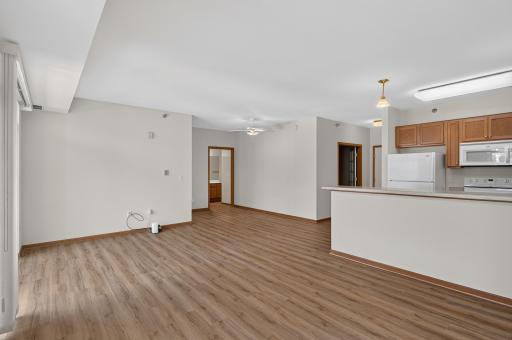 8200 W 33rd Street, 323, Saint Louis Park, MN 55426