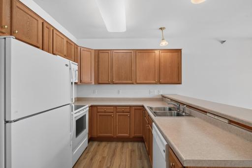 8200 W 33rd Street, 323, Saint Louis Park, MN 55426