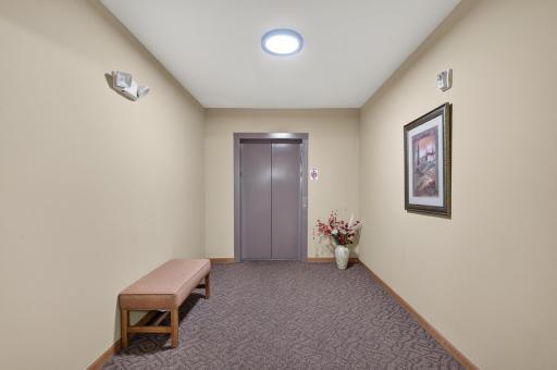 8200 W 33rd Street, 323, Saint Louis Park, MN 55426