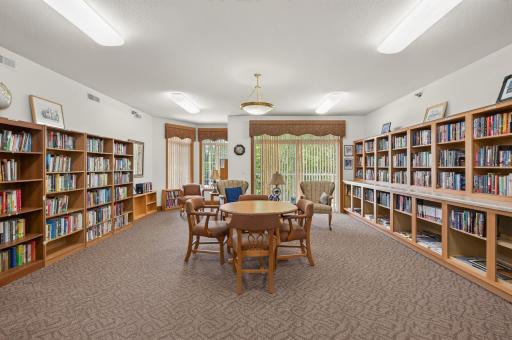 8200 W 33rd Street, 323, Saint Louis Park, MN 55426