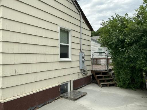 1110 12th Street S, Moorhead, MN 56560