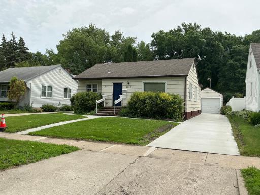 1110 12th Street S, Moorhead, MN 56560