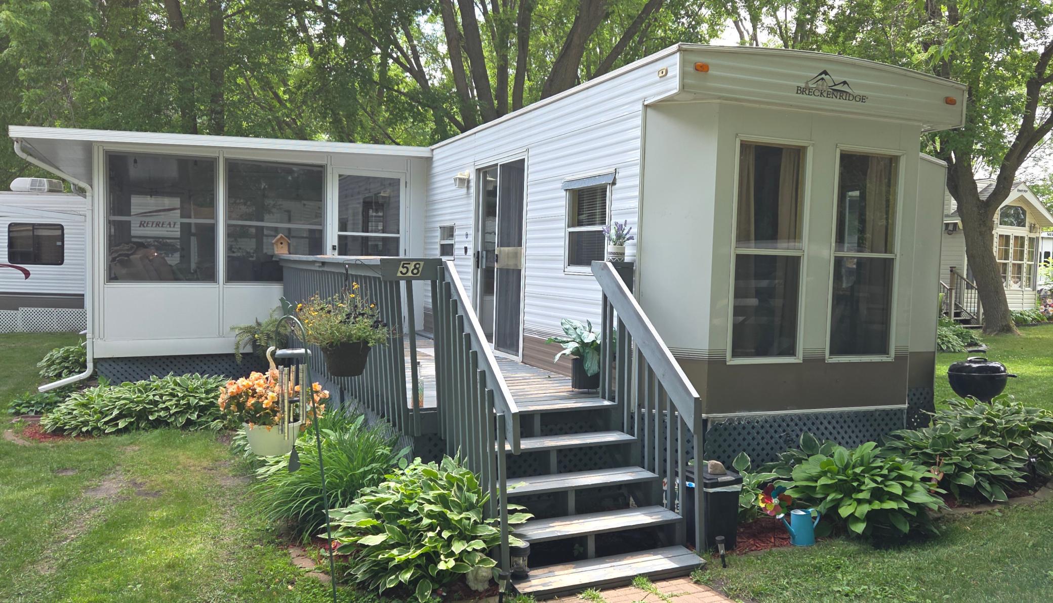Large Porch 12'x20'