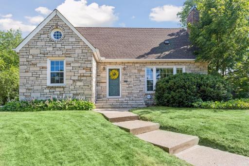 Photo for 1260 Saint Clair Avenue, Saint Paul, MN 55105 - listing #7101278 1260 Saint Clair Avenue, Saint Paul, MN 55105