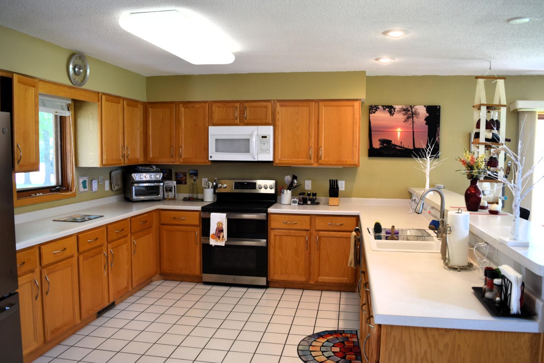 A spacious kitchen