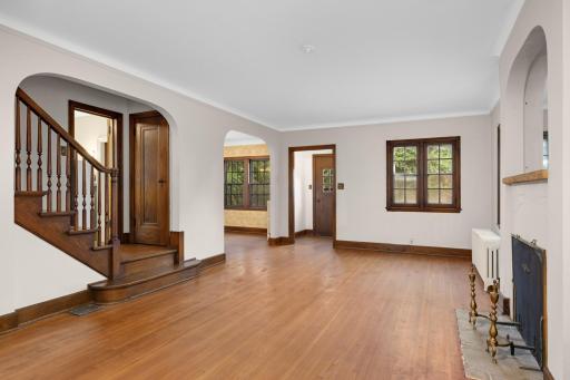 2406 W 54th Street, Minneapolis, MN 55410