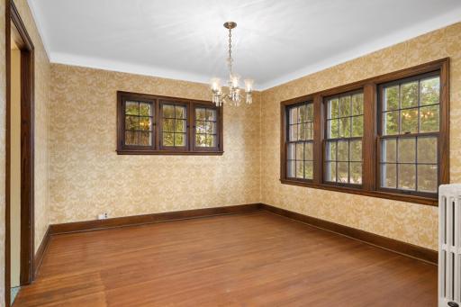 2406 W 54th Street, Minneapolis, MN 55410