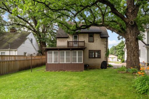 2406 W 54th Street, Minneapolis, MN 55410