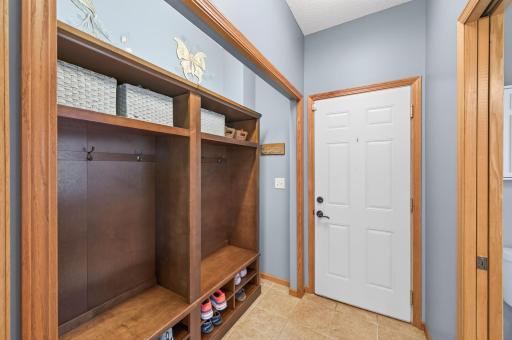 7157 Hidden Valley Lane S, Cottage Grove, MN 55016