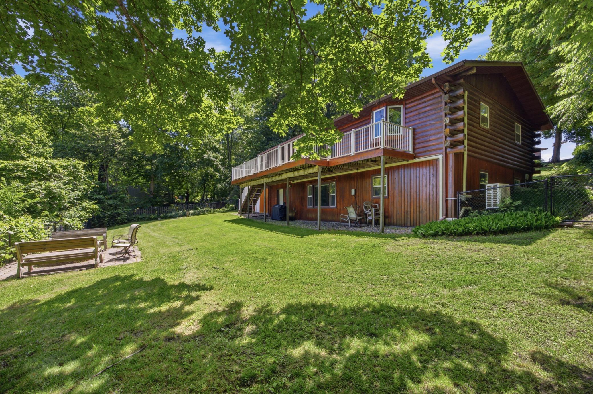 Fully fenced in area to keep your pets and kids safe while still enjoying the lake!