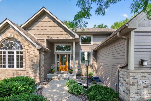 19625 Ireland Way, Lakeville, MN 55044