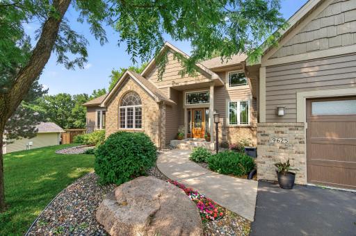 19625 Ireland Way, Lakeville, MN 55044