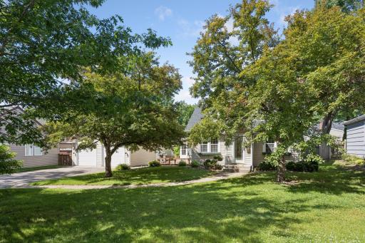 4032 Salem Avenue, Minneapolis, MN 55416