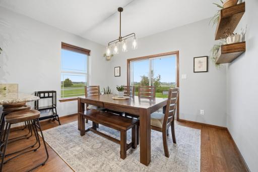 90 6th Street E, Horace, ND 58047