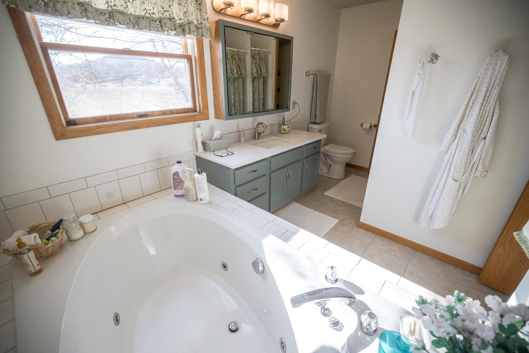 Primary private bath