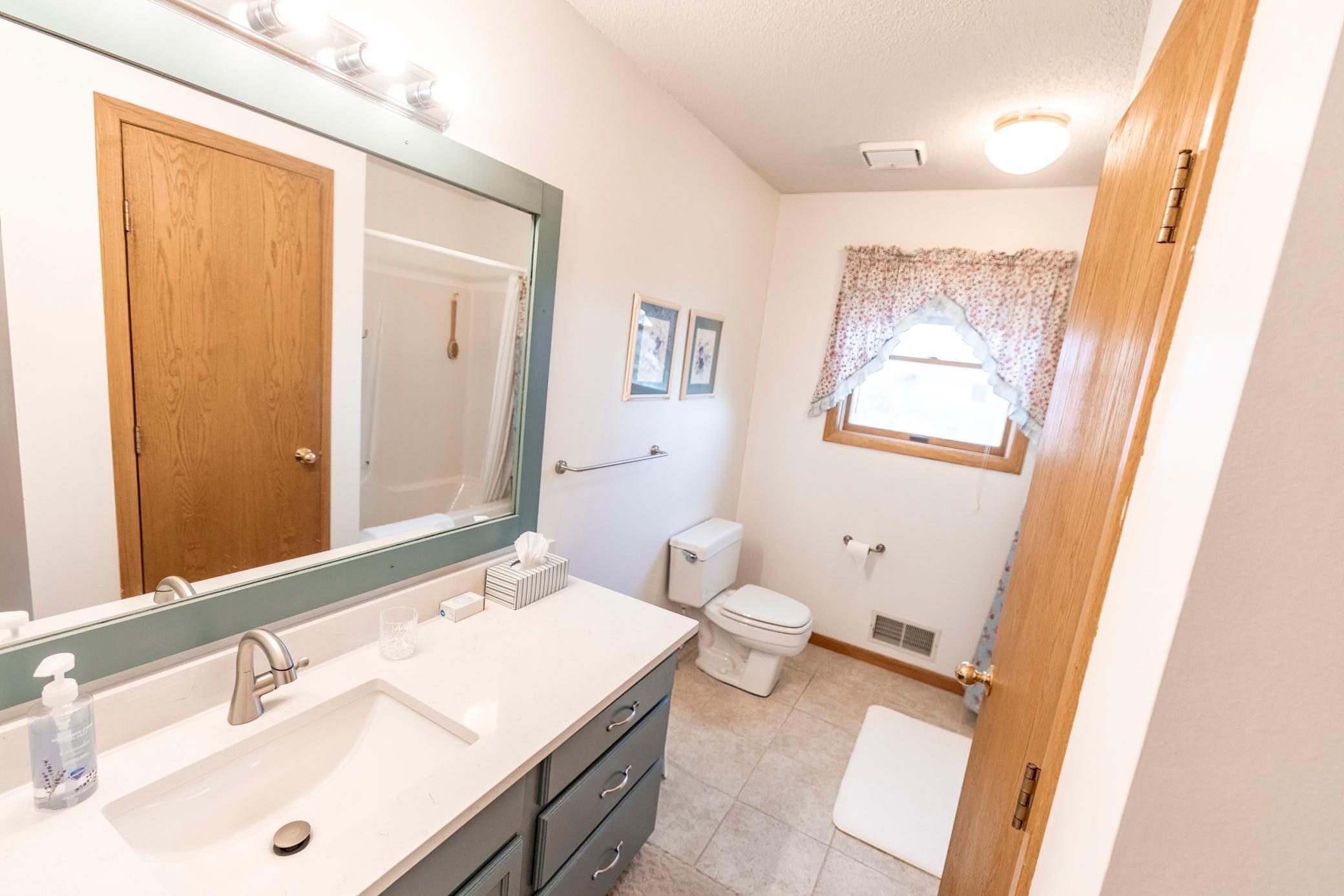 Upper level bath