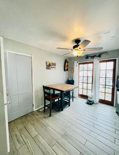 Dining area- garage left- back patio right