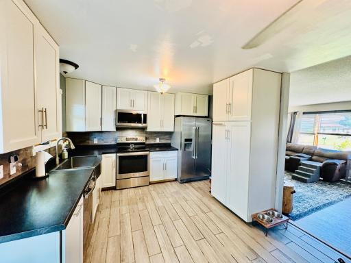 Beautiful kitchen with soft close cabinets