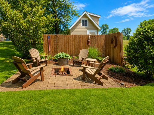 101 Anglewood Drive, Kenyon, MN 55946