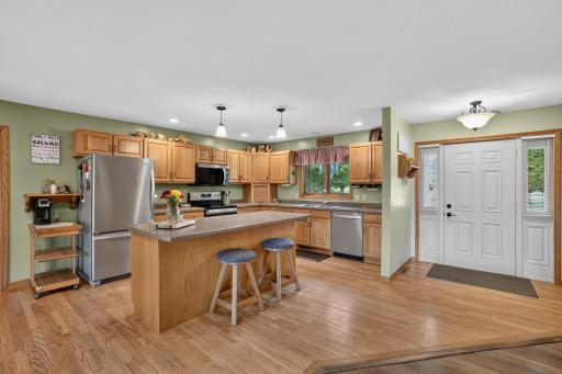 101 Anglewood Drive, Kenyon, MN 55946