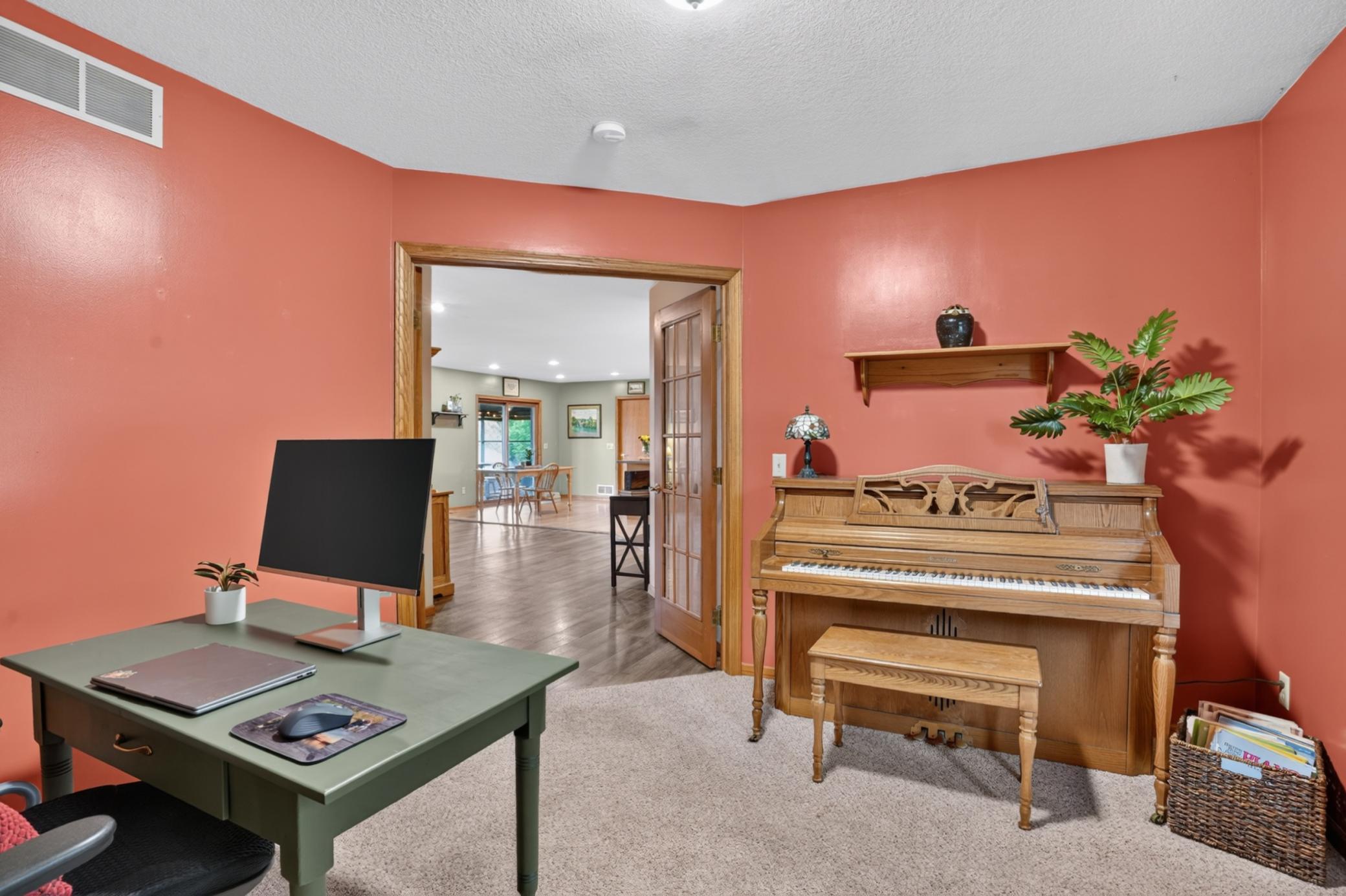Upper Bedroom/Office