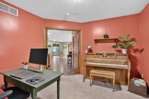 101 Anglewood Drive, Kenyon, MN 55946