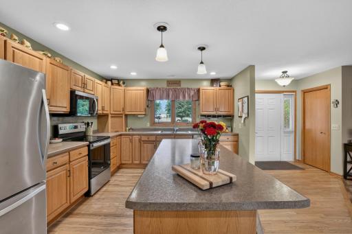 101 Anglewood Drive, Kenyon, MN 55946