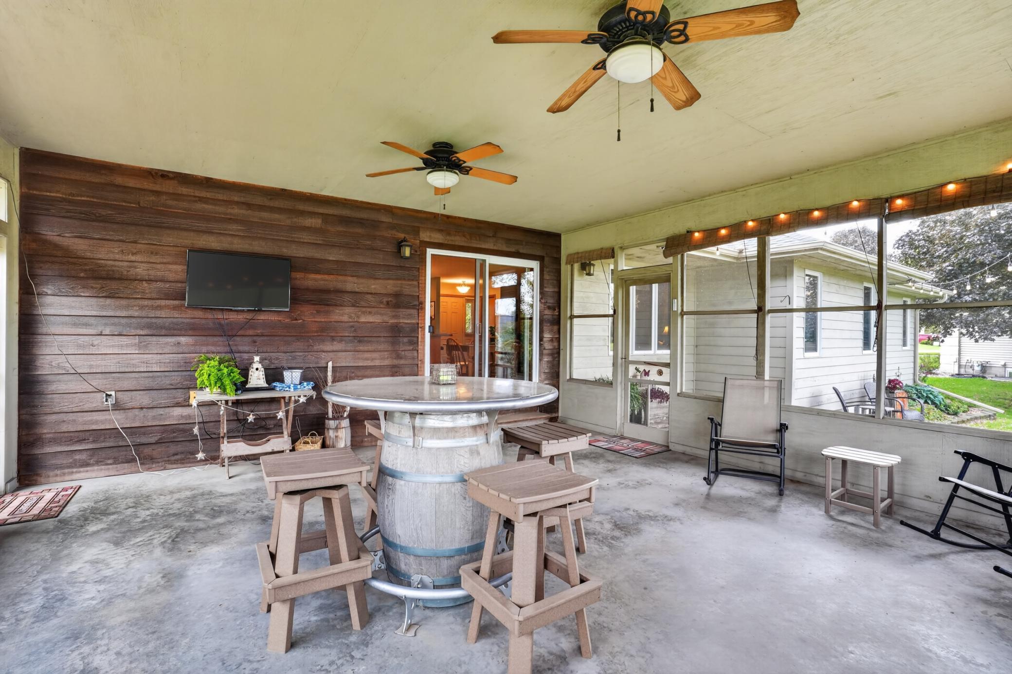Screened in Porch