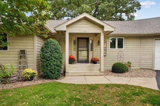 101 Anglewood Drive, Kenyon, MN 55946