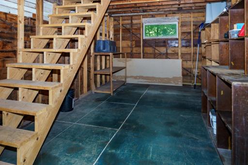 Barn lower level