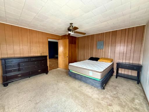 110 Main Street N, Bird Island, MN 55310