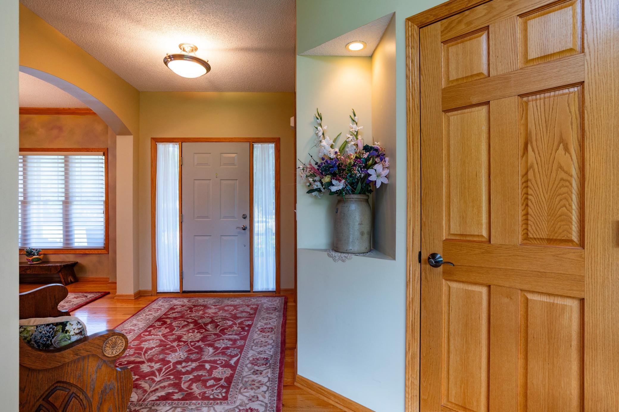 Large foyer for those Minnesota good-byes.jpg