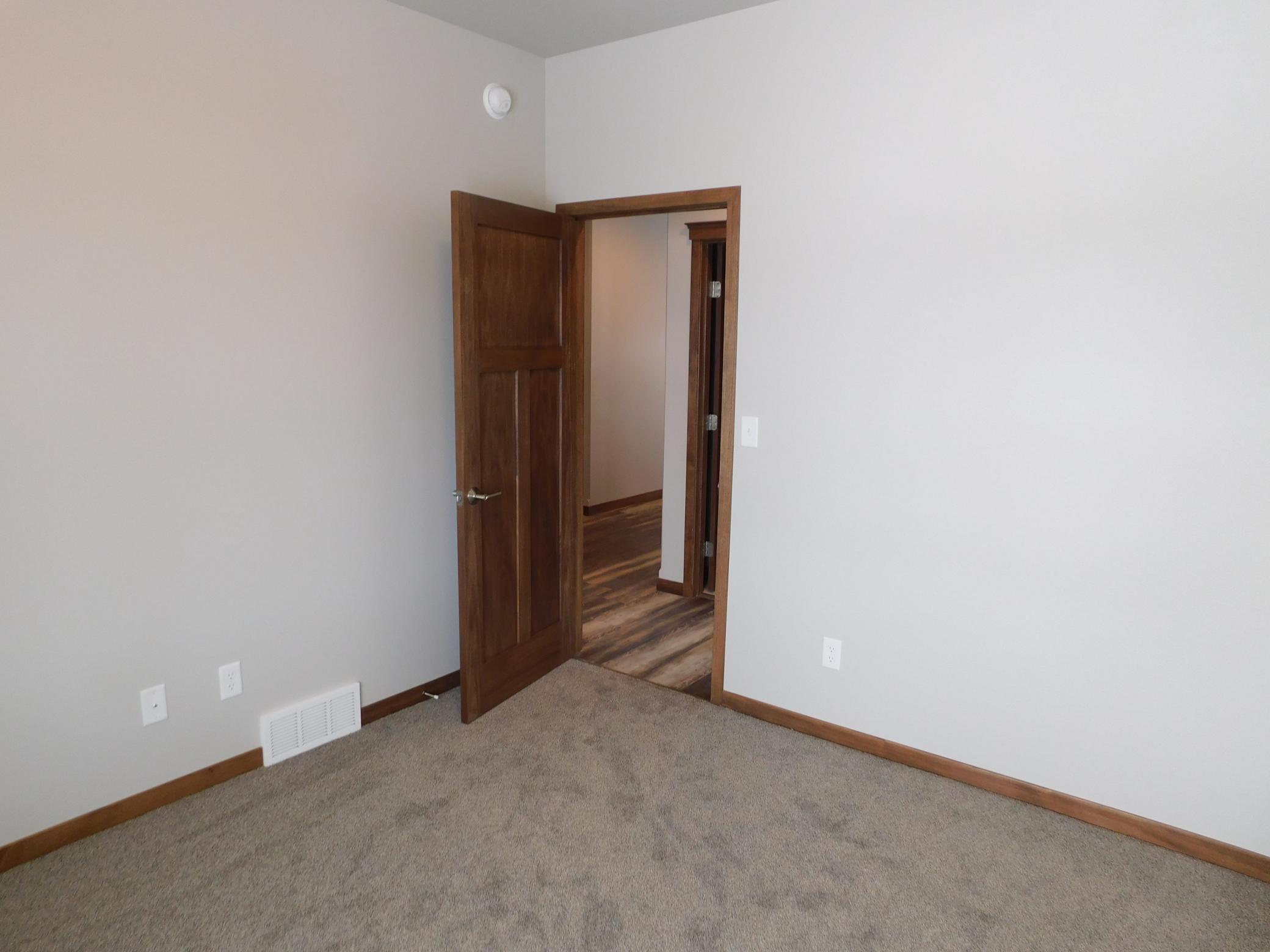 bedroom/office