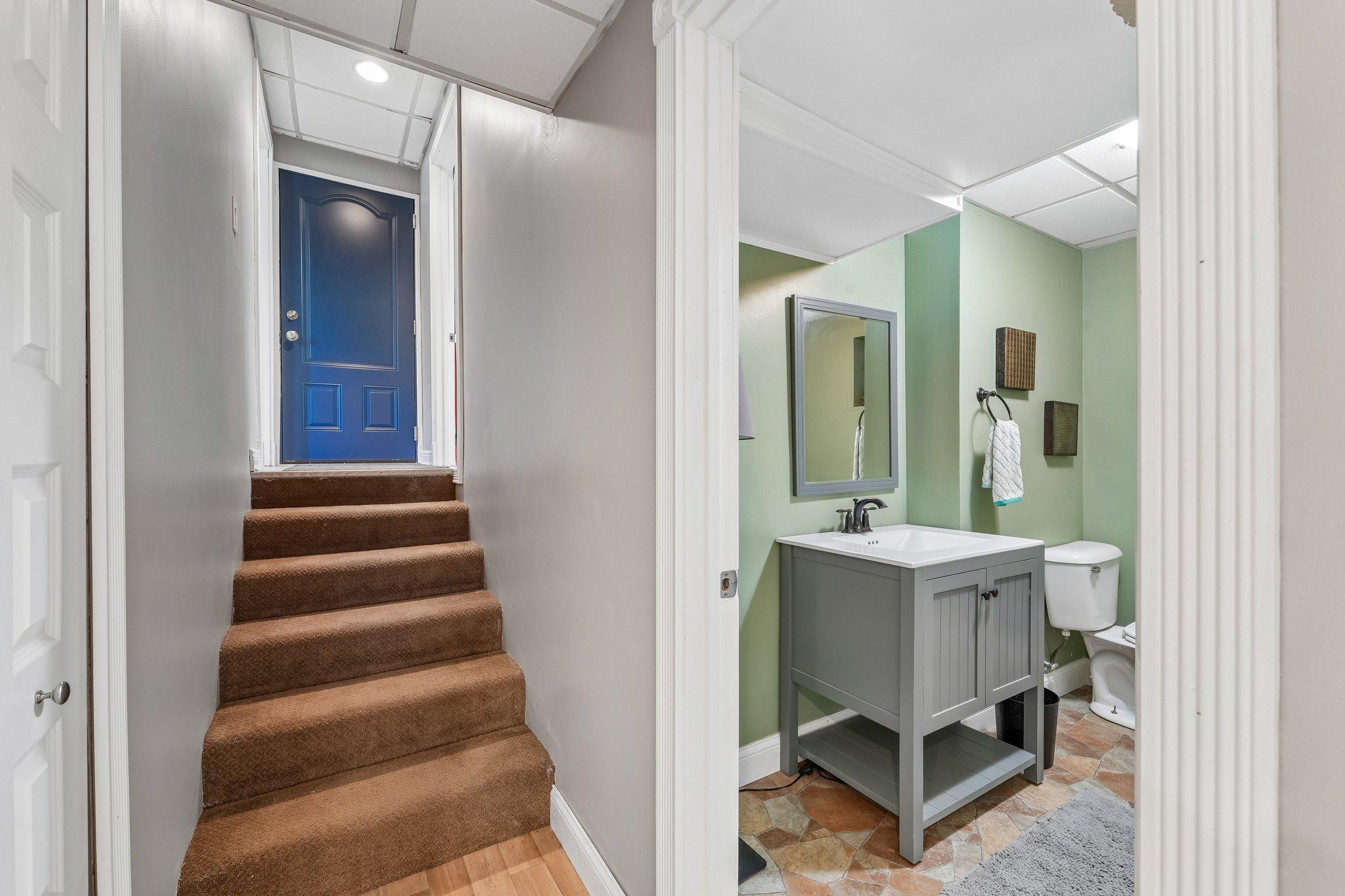 7132 Courtly Rd 31.jpg