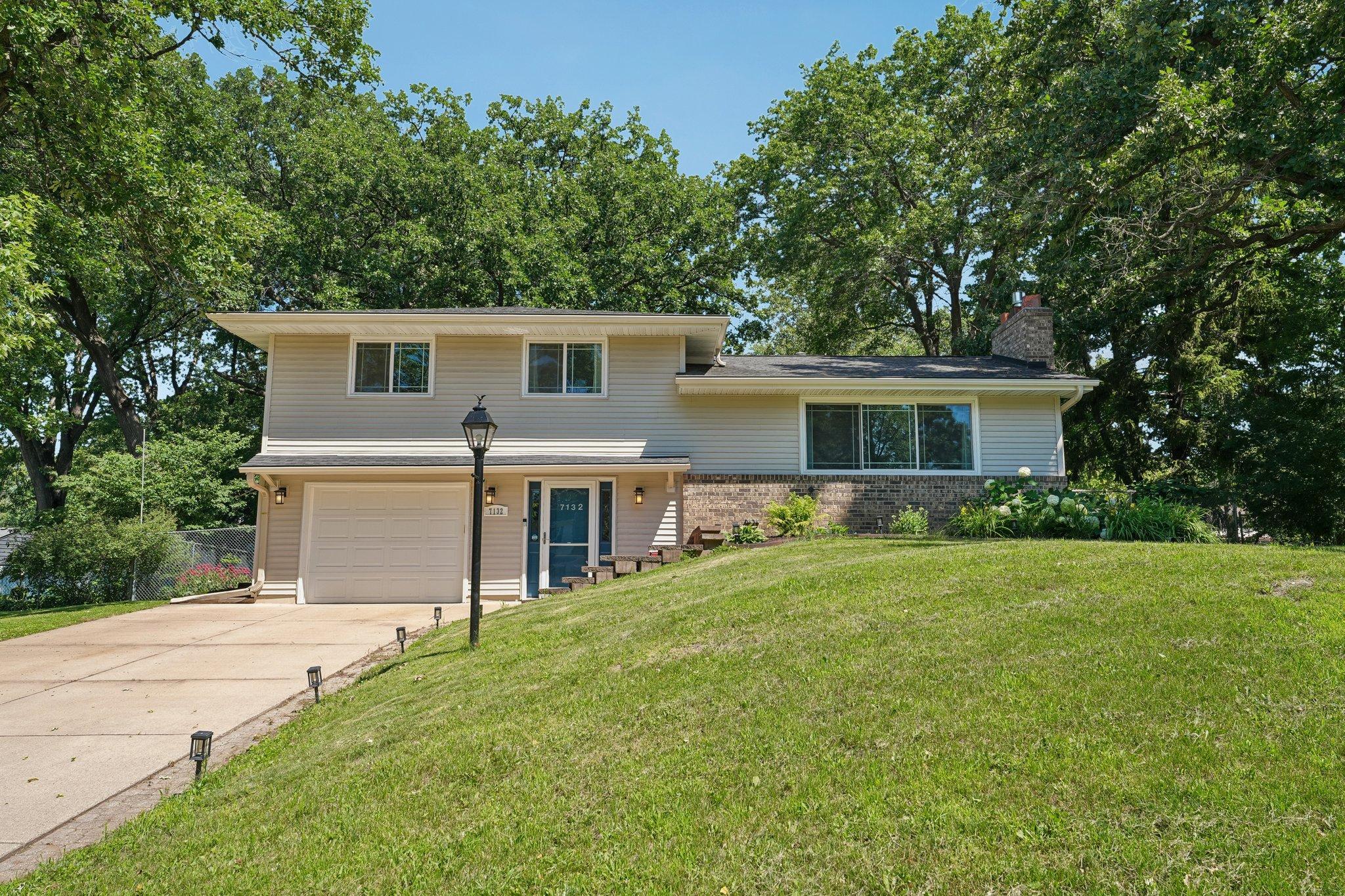 7132 Courtly Rd 1.jpg