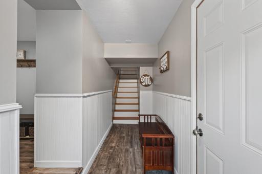 7844 Conroy Way, Inver Grove Heights, MN 55076