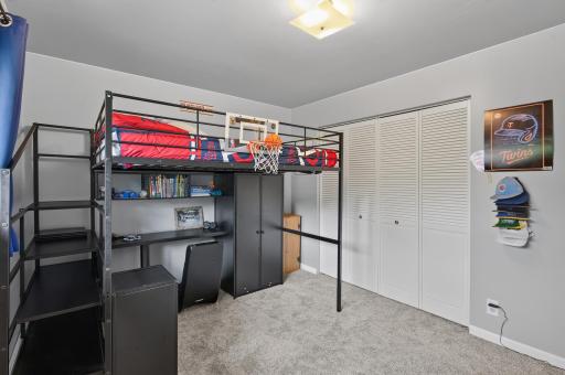 7844 Conroy Way, Inver Grove Heights, MN 55076