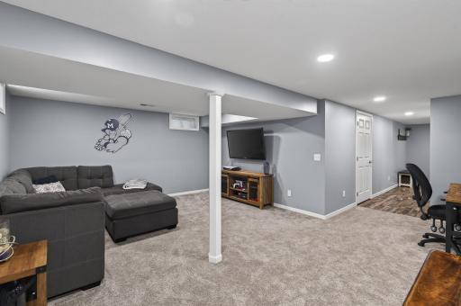 7844 Conroy Way, Inver Grove Heights, MN 55076